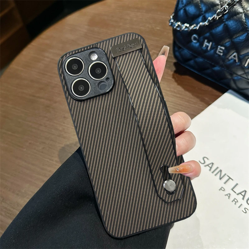 适用苹果16promax手机壳iphone15手腕带14plus支架13商务12男款11