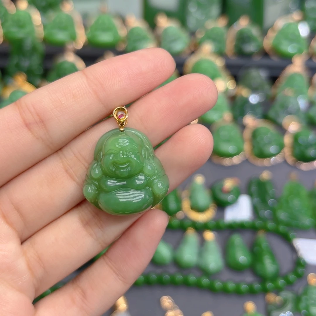 颈饰18K金镶嵌和田玉（碧玉）特价款25m，介意勿拍！