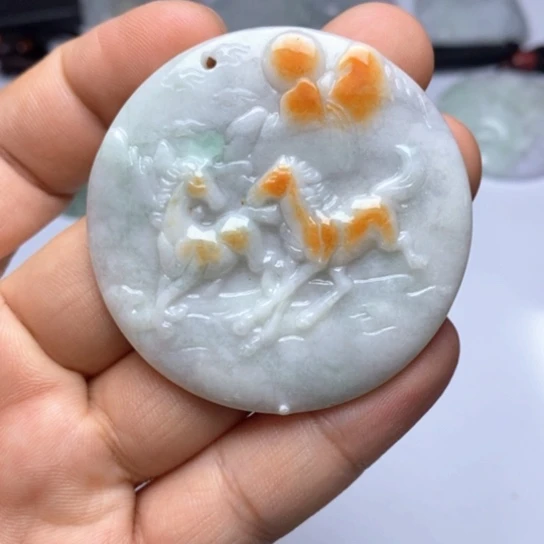 翡翠未镶嵌颈饰翡翠