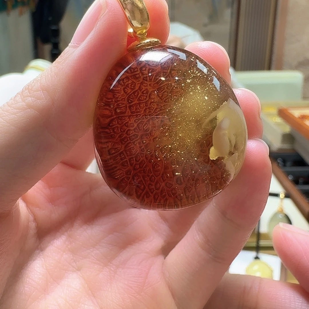 琥珀未镶嵌颈饰吊坠