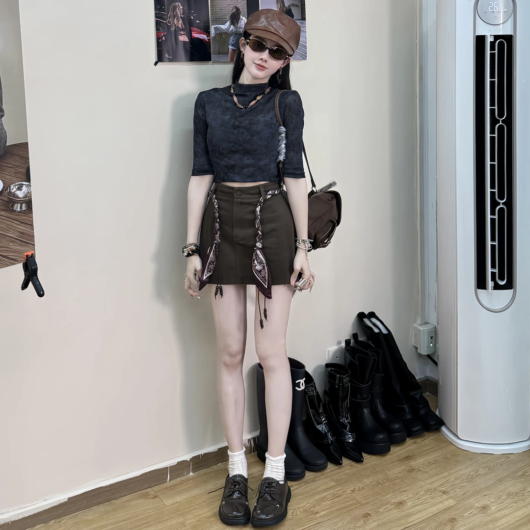 藏蓝色立领五分袖小上衣后绑绳棕色波点