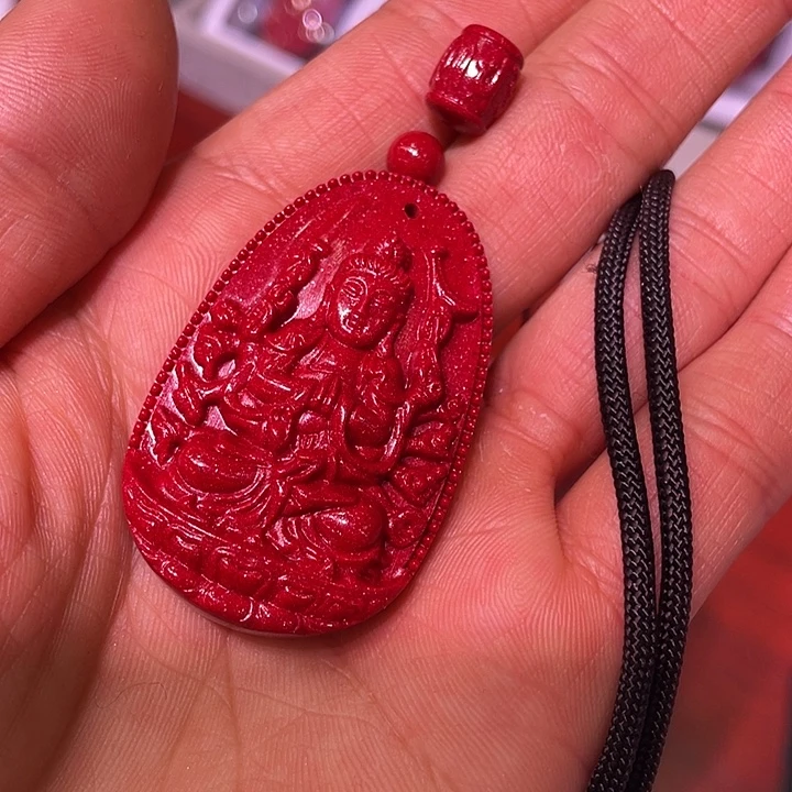 天然辰砂红晶砂大号鼠千手单面雕刻护身福