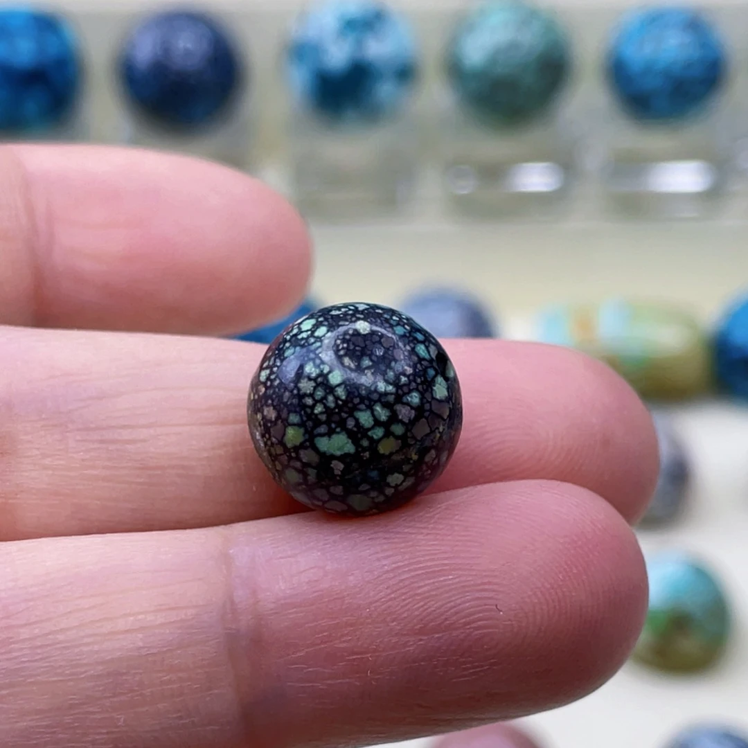 未镶嵌绿松石颈饰