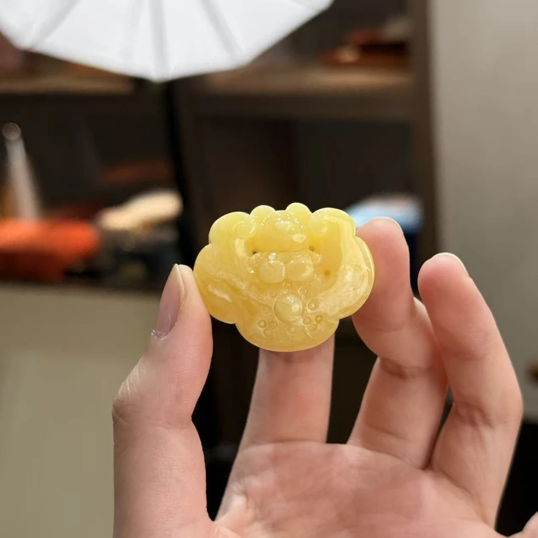 【铭舍 小熊如意锁浓花高微瑕】蜜蜡小熊文玩珠宝手工雕桃小熊-9-27