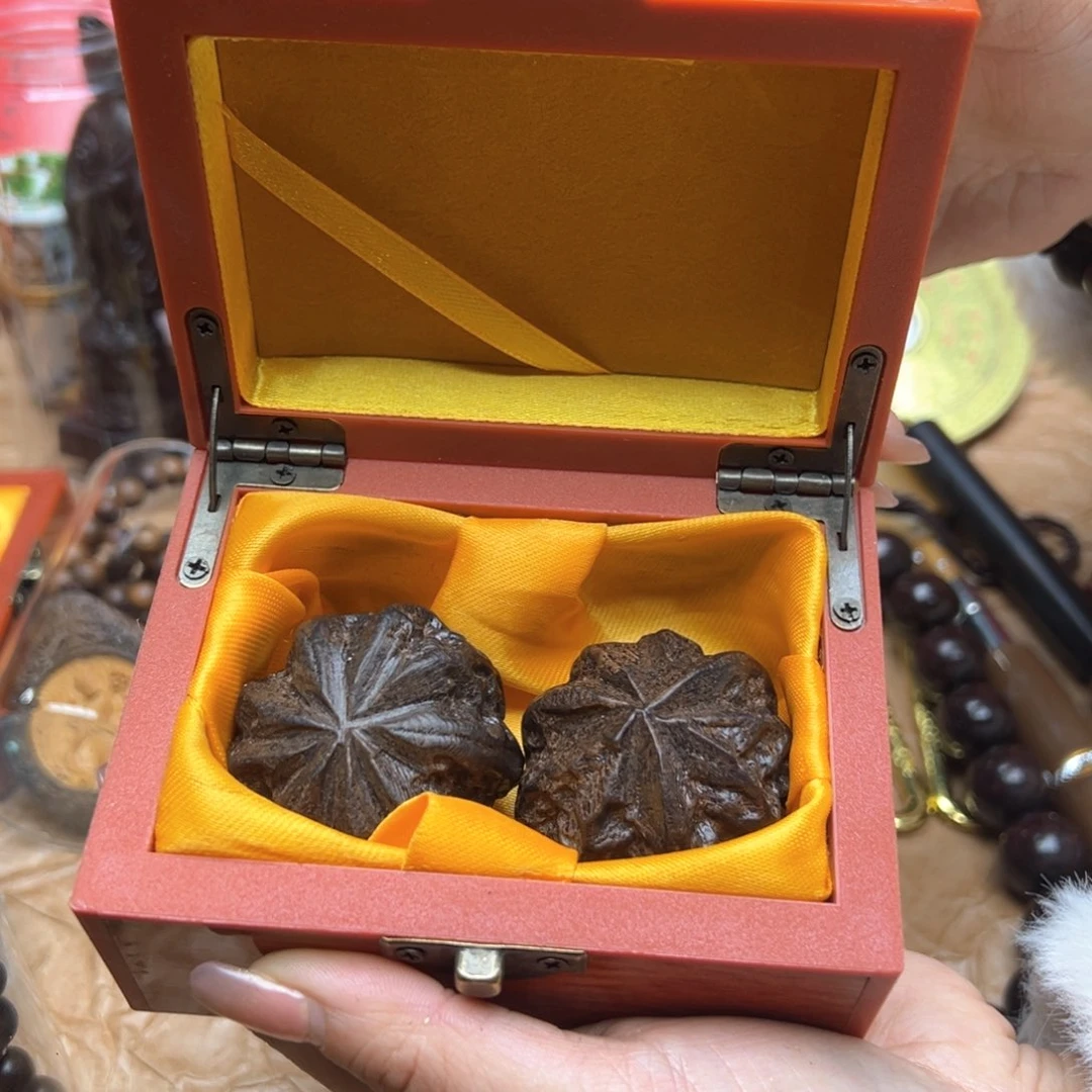 大叶紫檀（黑酸枝木类）