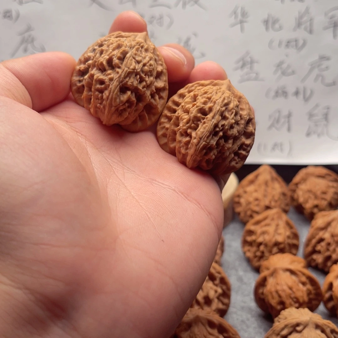 核桃盘龙虎头霞云岭
