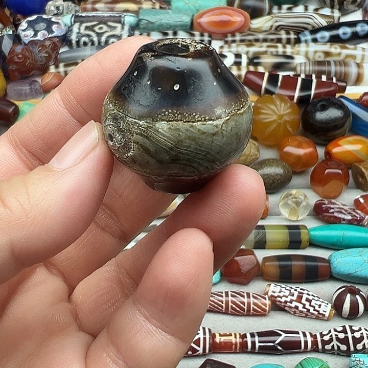 玛瑙/玉髓合金颈饰