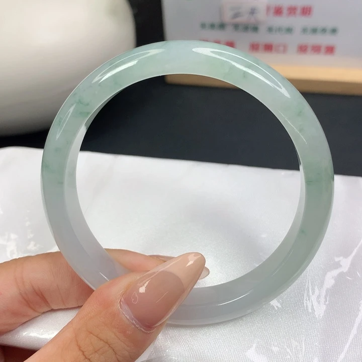 翡翠手镯未镶嵌59圈飘花正圈翡翠手镯