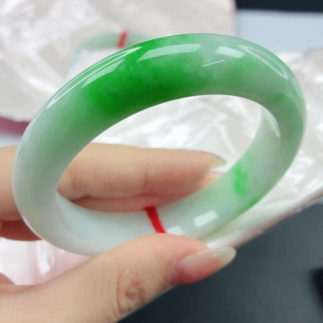 未镶嵌手镯翡翠，356