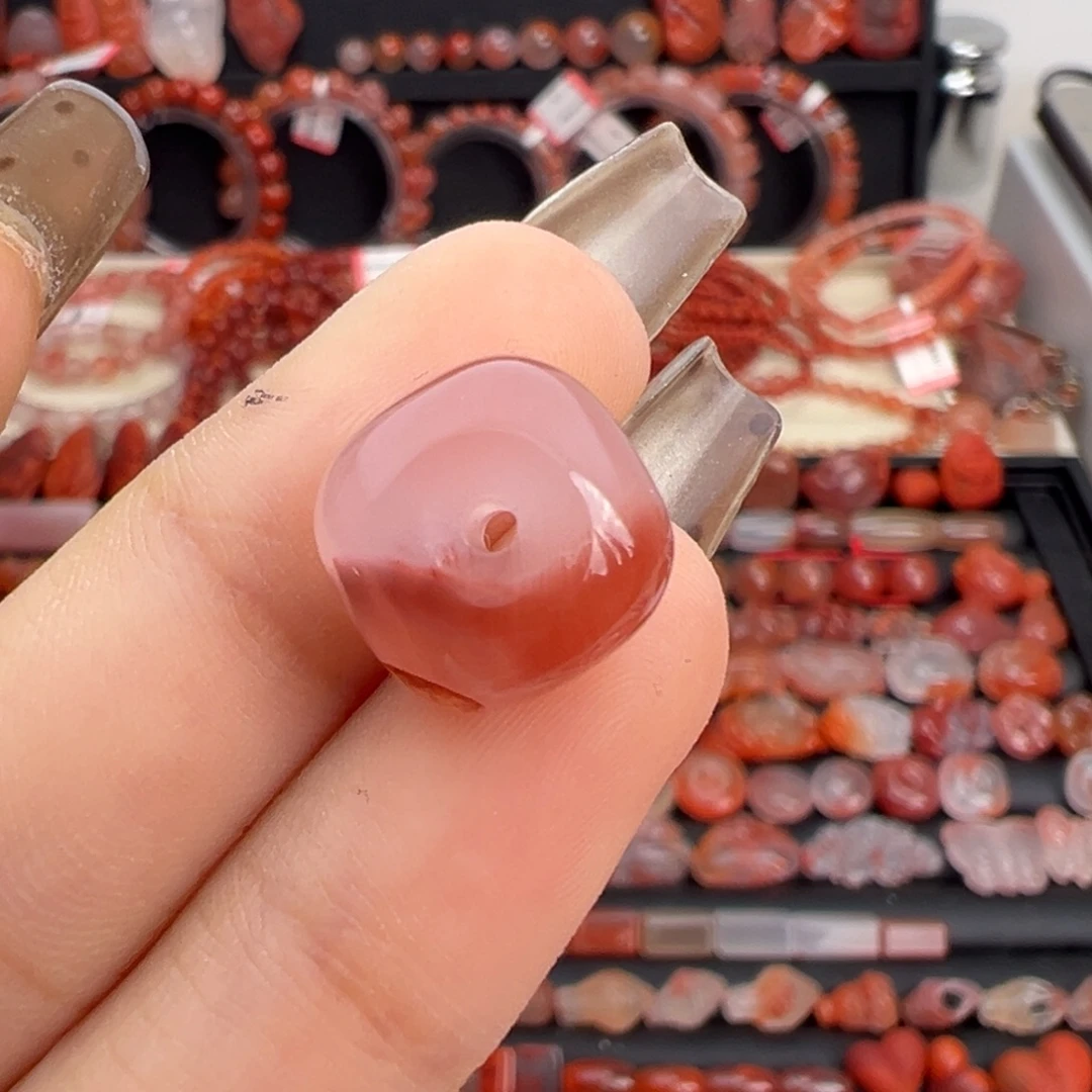 南红玛瑙未镶嵌颈饰方扣