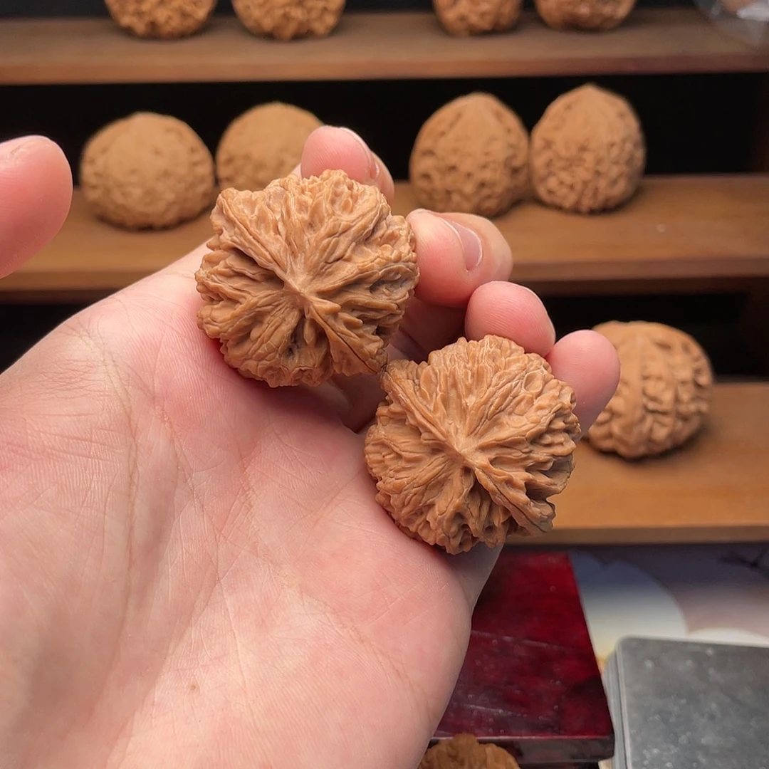 文玩核桃把件39红皮原装老树苹果园