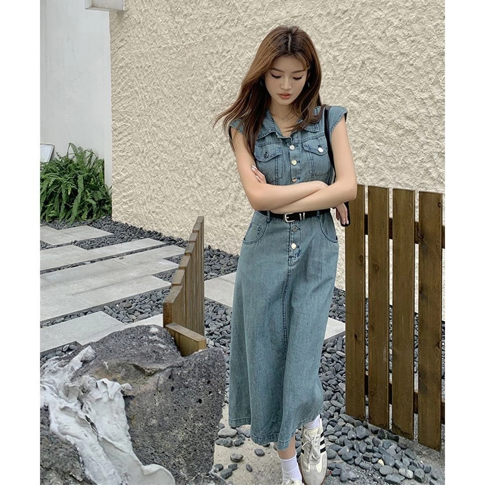 复古港风小飞袖浅蓝色牛仔连衣裙新款夏季收腰显瘦无袖中长款裙子