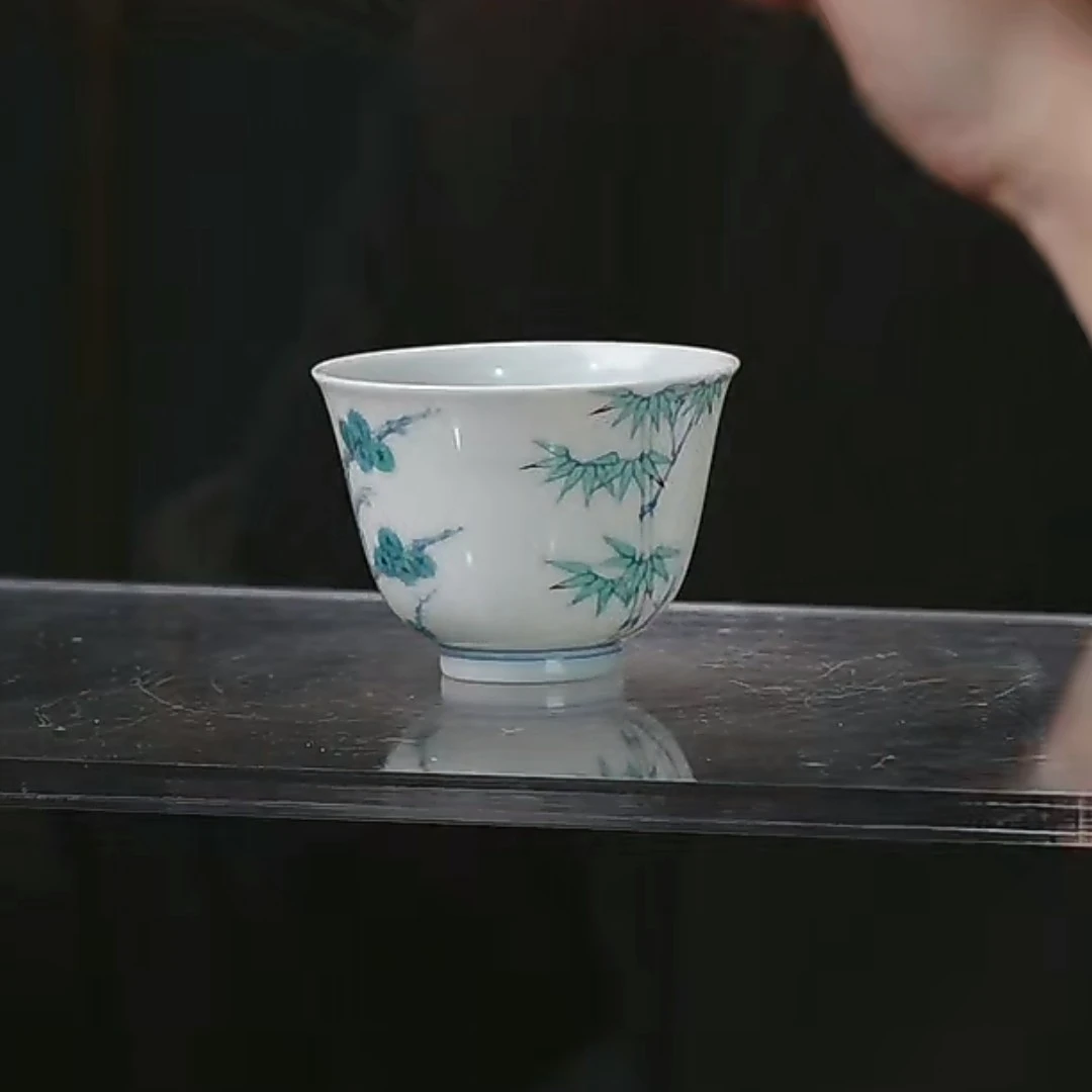 X斗彩松竹梅纹铃铛杯