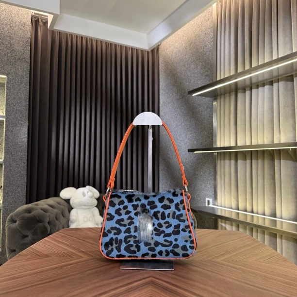 豆豆【豹纹鸡块包】蓝色马毛手提包