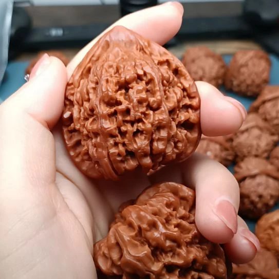 文玩核桃吊坠官帽