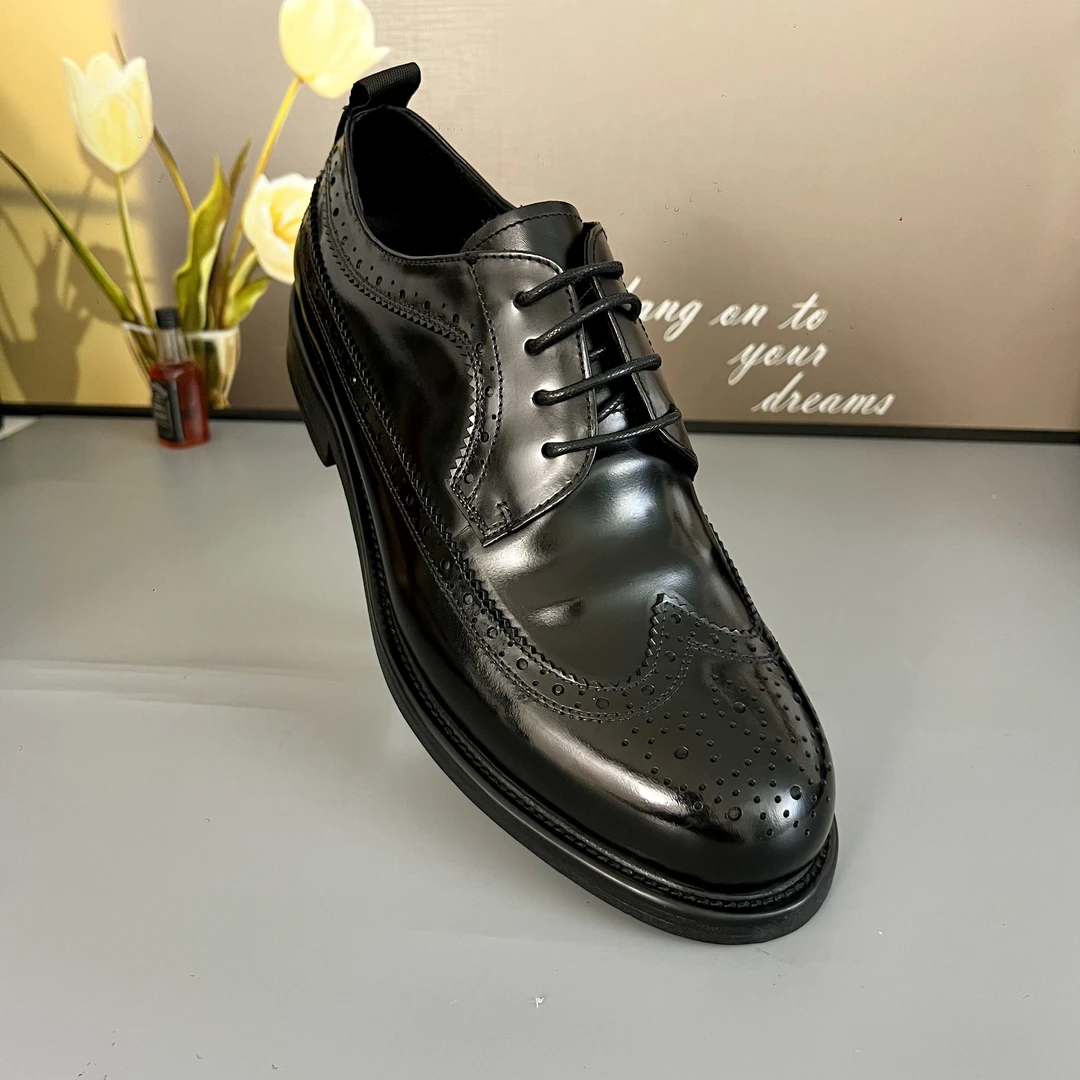 工厂直销马臀皮男士百搭皮鞋黑色商务系带英伦风雕花圆头真皮大底