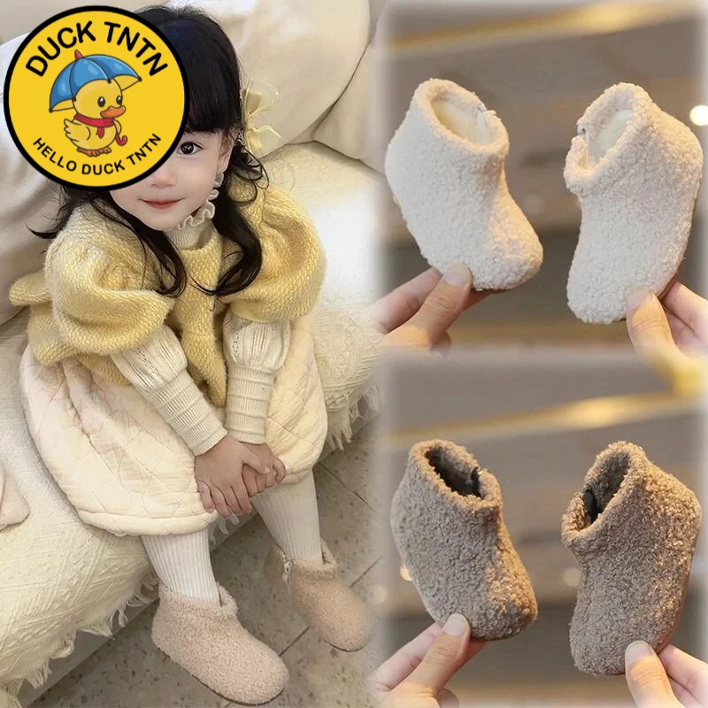 小黄鸭女宝宝冬款软底学步鞋0-1岁一2岁女婴幼儿加绒保暖防滑毛毛