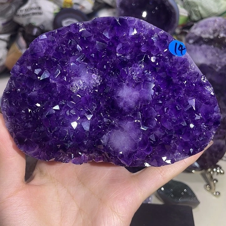 紫晶未镶嵌大型摆件（非配饰）