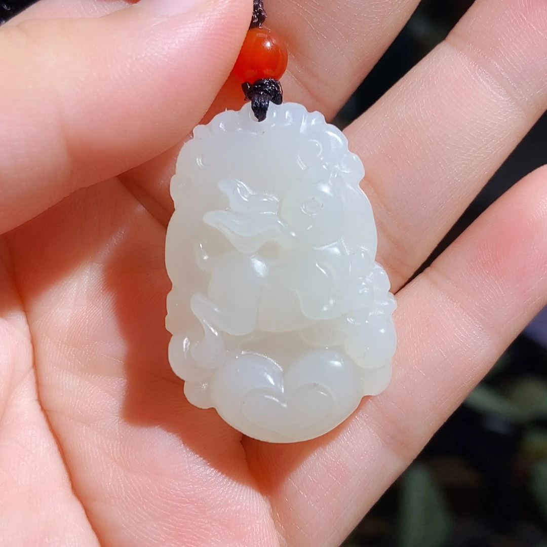颈饰未镶嵌和田玉