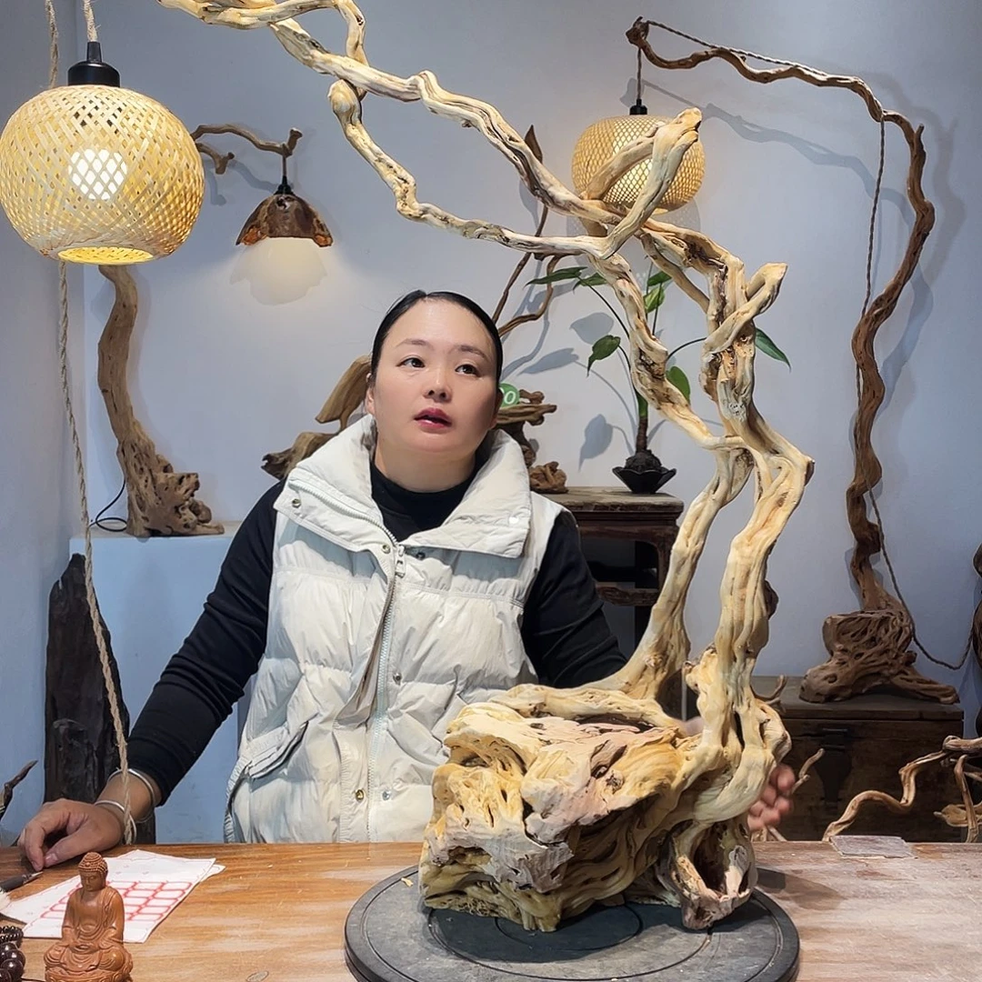 畛***埖天然根雕陶制艺术品