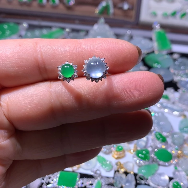 翡翠18K金镶嵌戒指