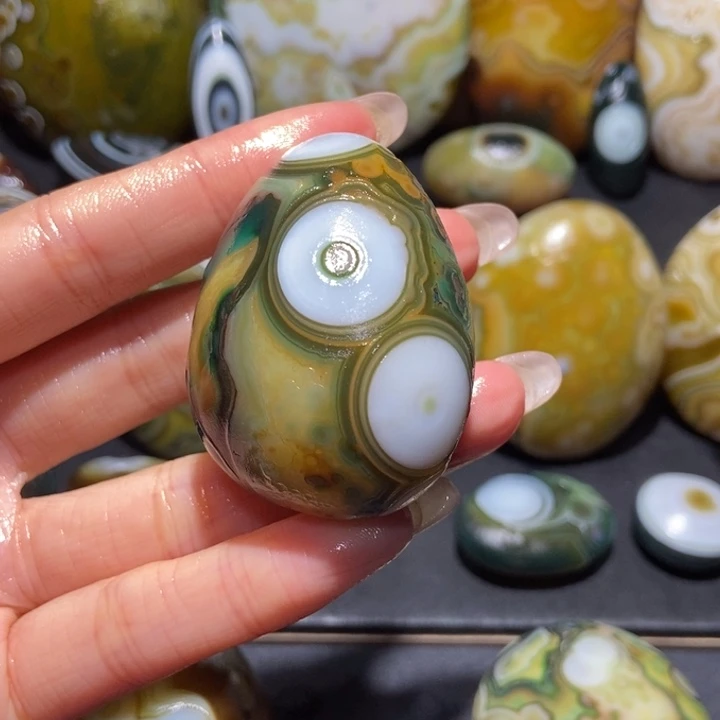 【闪购商品】未镶嵌玛瑙/玉髓珠宝奇石q q