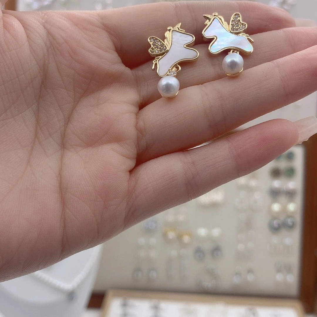 银S925镶嵌耳饰淡水珍珠