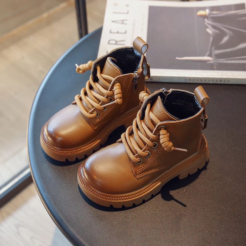 小黄鸭荣耀儿童靴子男童冬季新款马丁靴2025秋冬宝宝皮靴棉鞋短靴