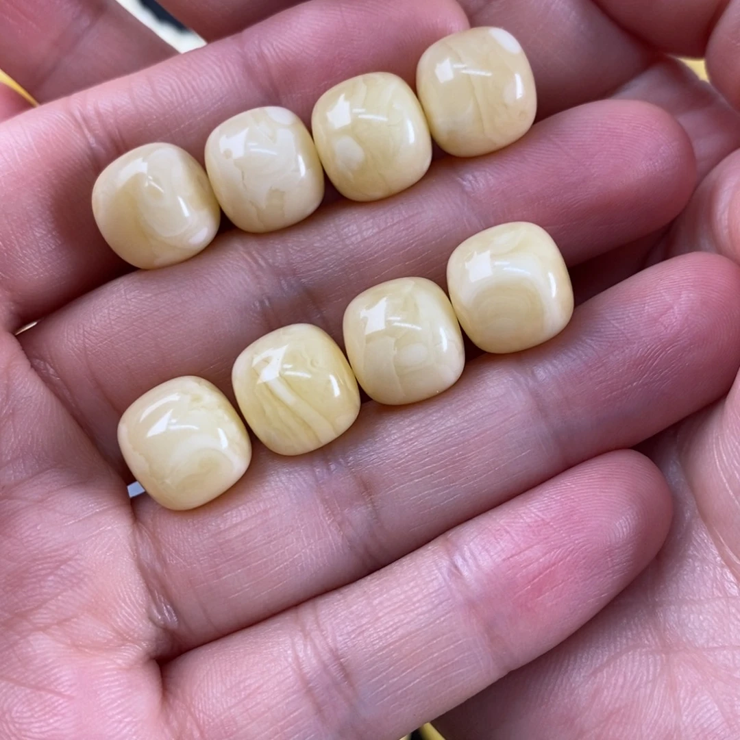 琥珀裸石未镶嵌元*蜜蜡