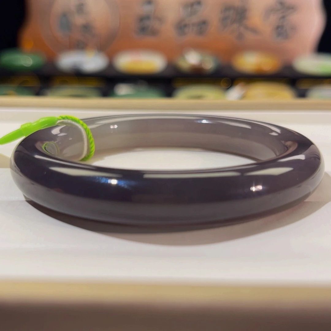 和田玉未镶嵌手镯  「浓葡萄紫渐变」