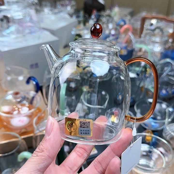 禾器琥珀色宴臣壶