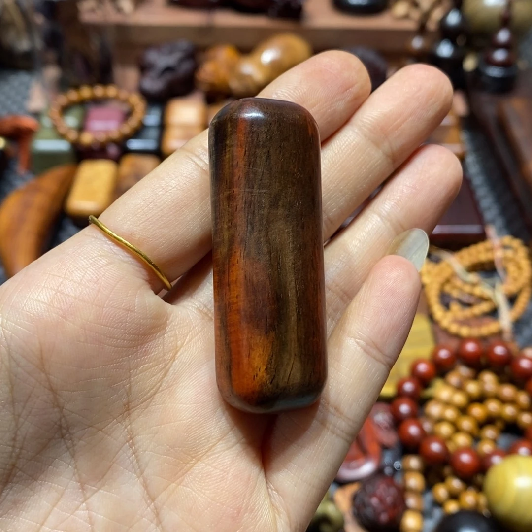 加***拍交趾黄檀（大红酸枝）木