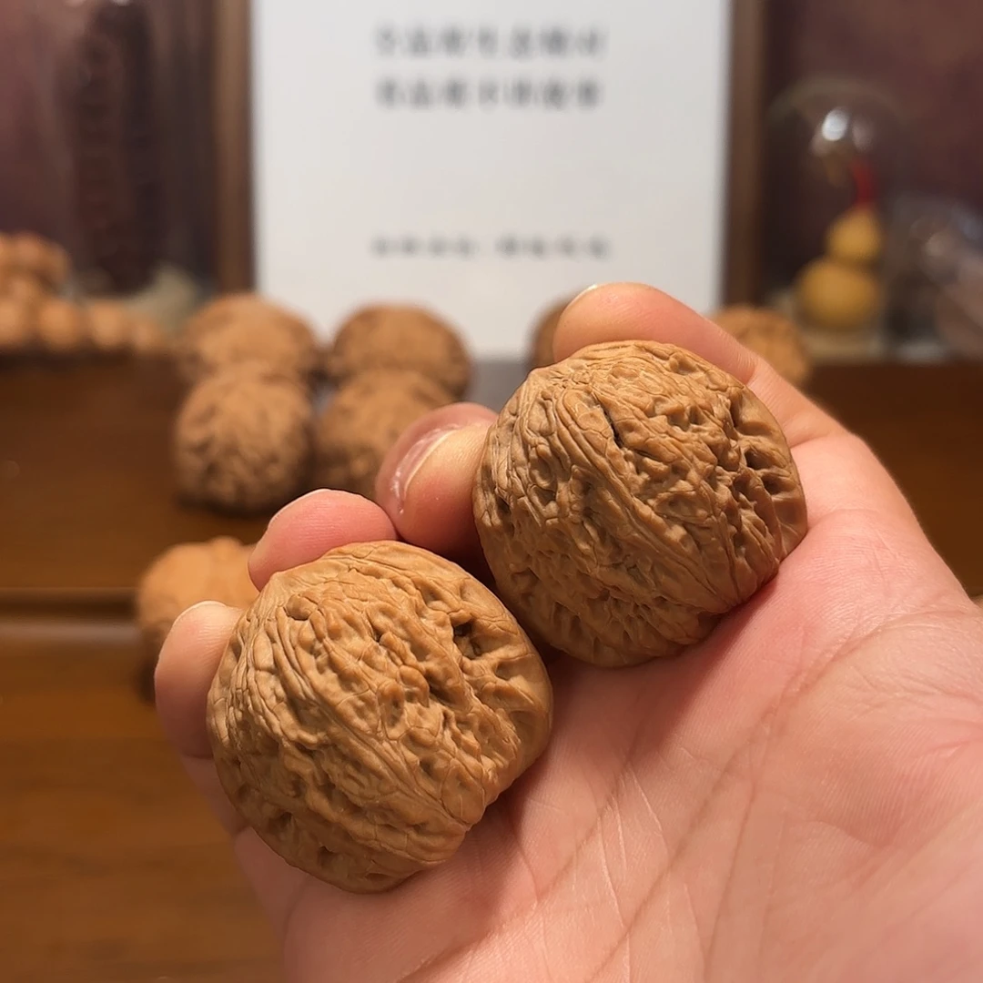 小***童吊坠文玩核桃老绣球