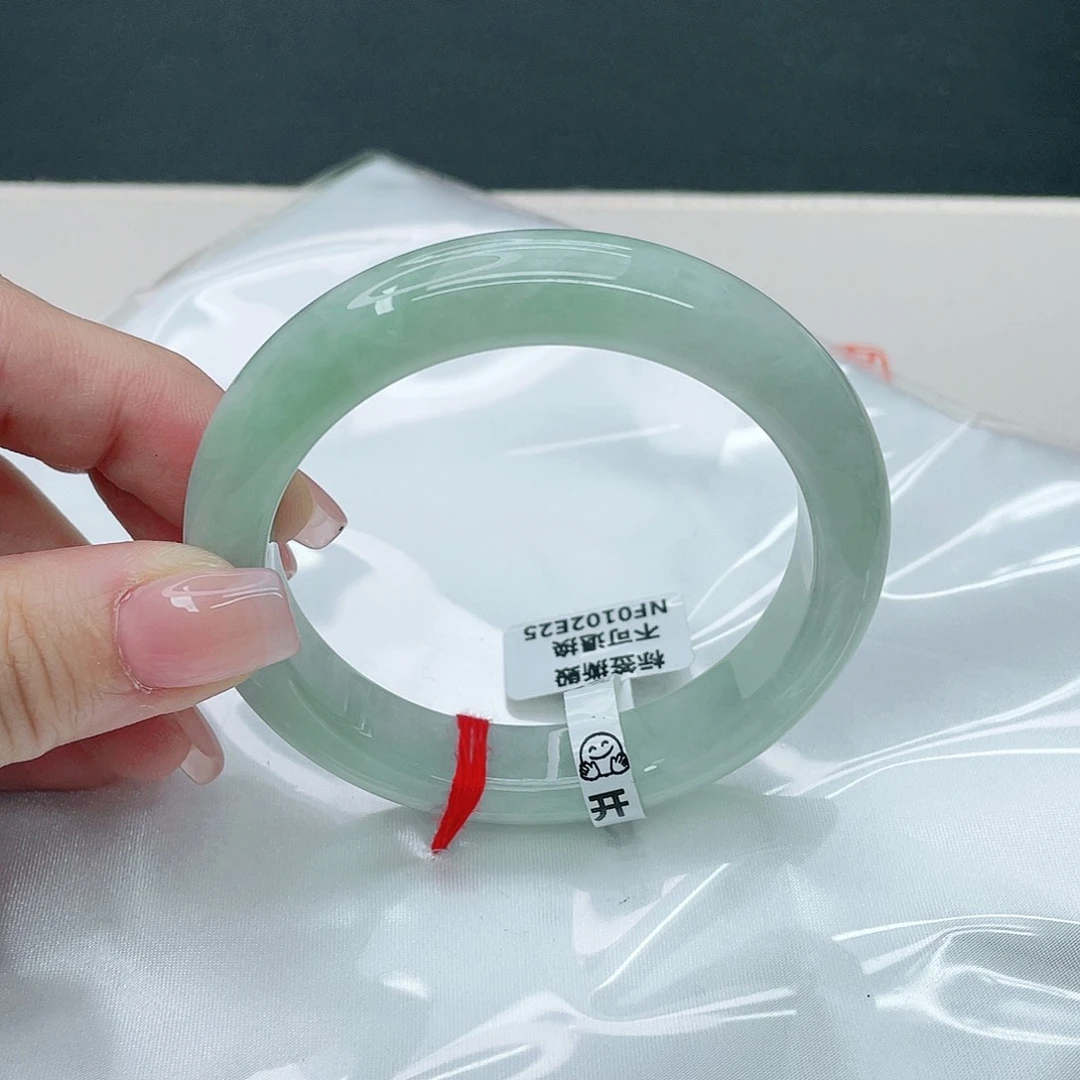 翡翠手镯未镶嵌正57.7