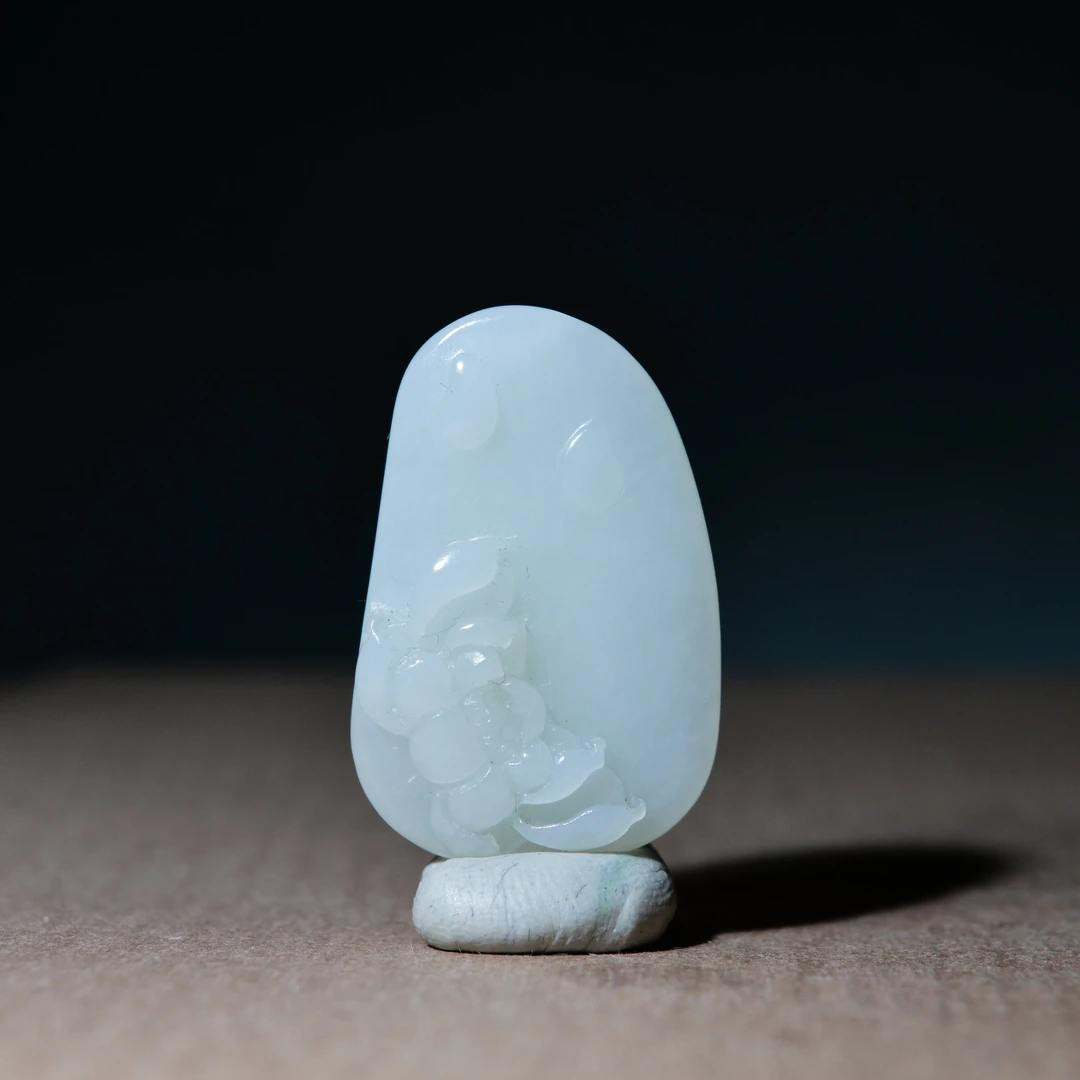 天然和田玉莲花挂件玉吊坠时尚百搭