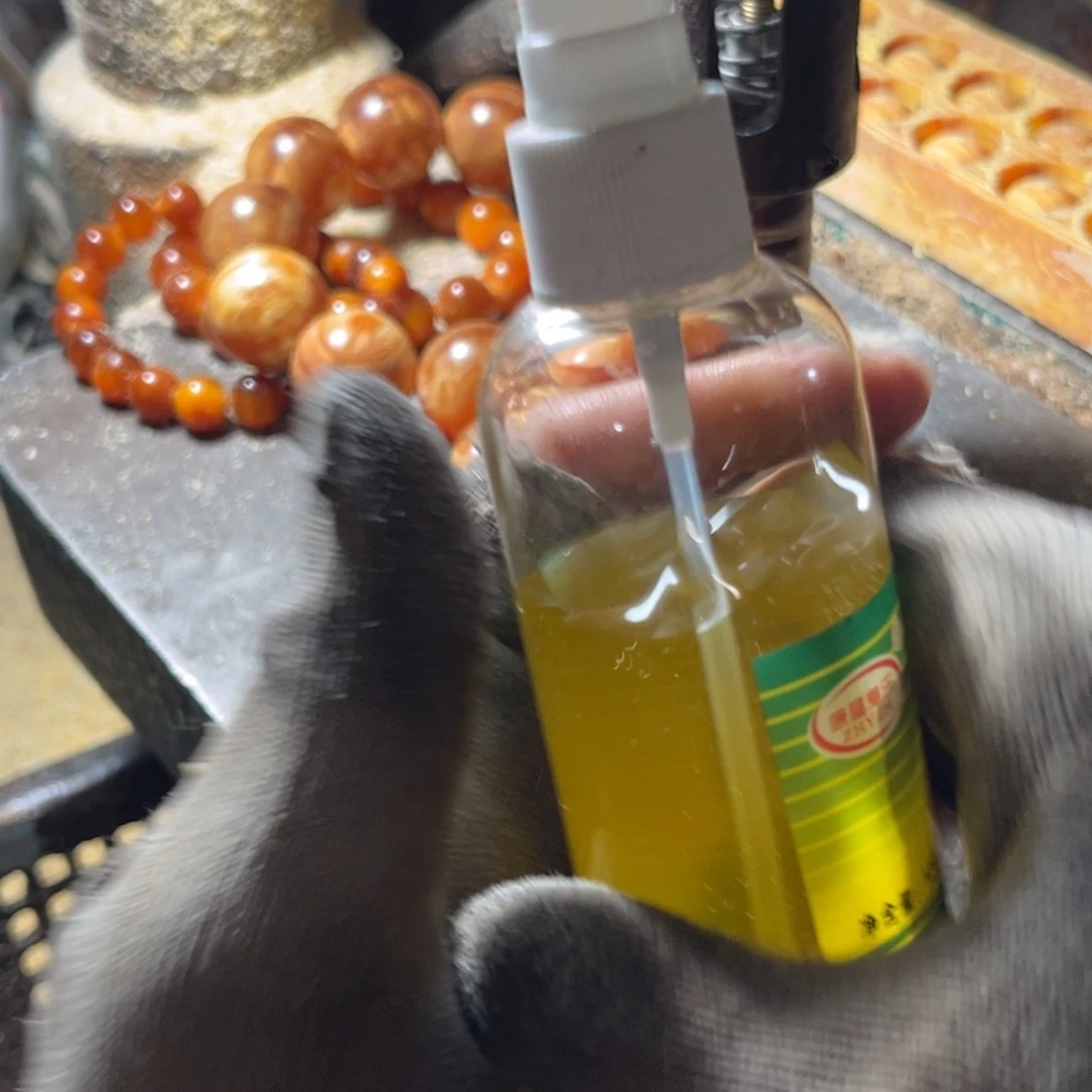 独***己松木（琥珀木）手串/手链大瓶油