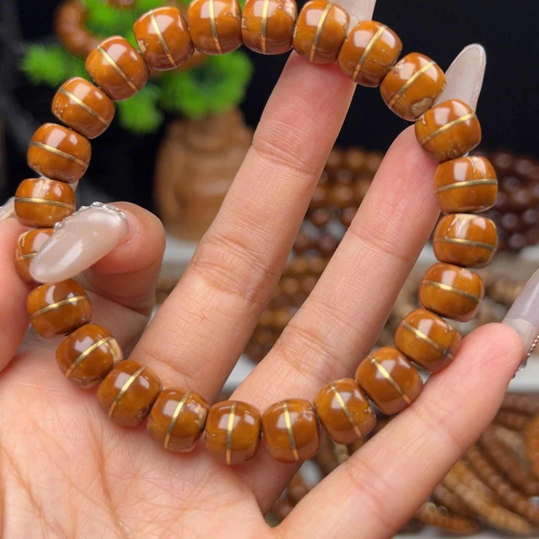 紫金鼠手串卡10.5花皮一线天