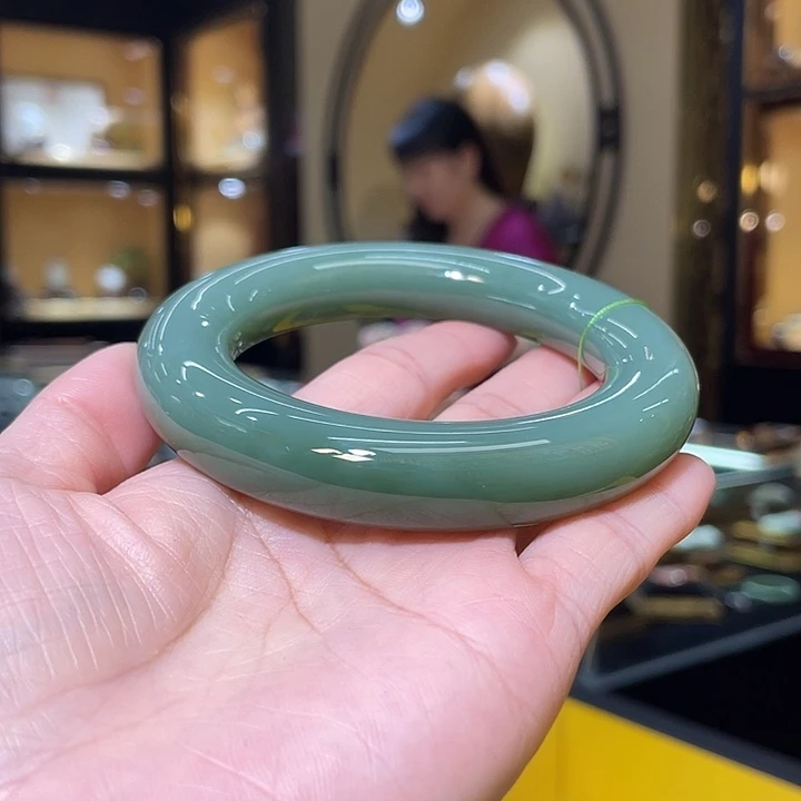 未镶嵌手镯和田玉58.3#114.5g