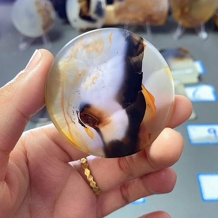 玛瑙/玉髓未镶嵌珠宝半成品