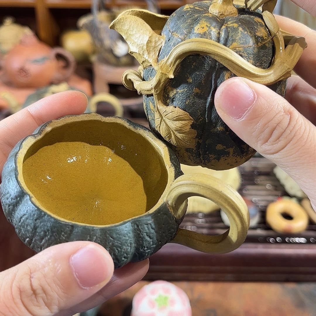 用***7紫砂茶宠一起的南瓜