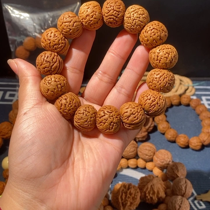 文玩核桃手串……34