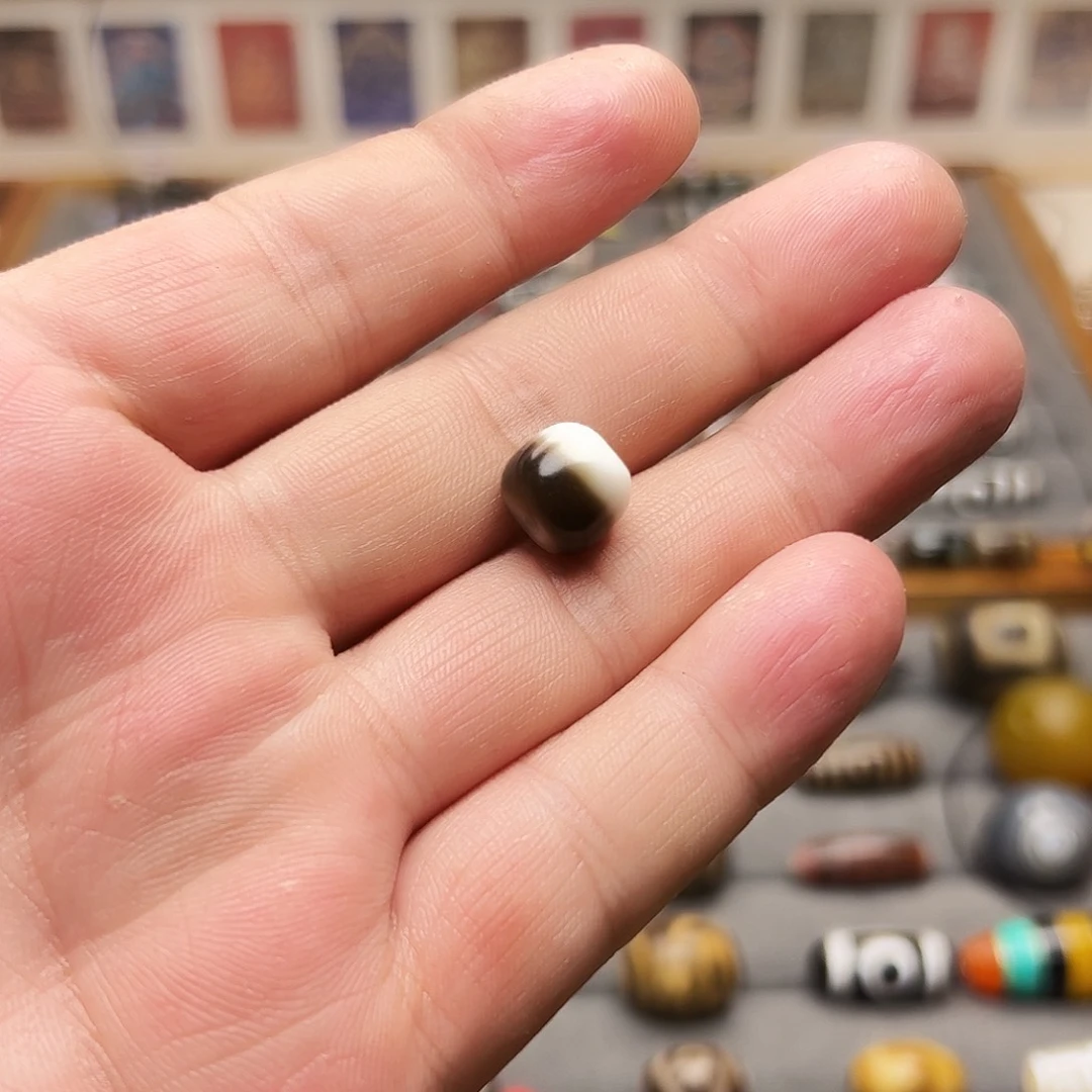 玛瑙/玉髓颈饰未镶嵌後****来