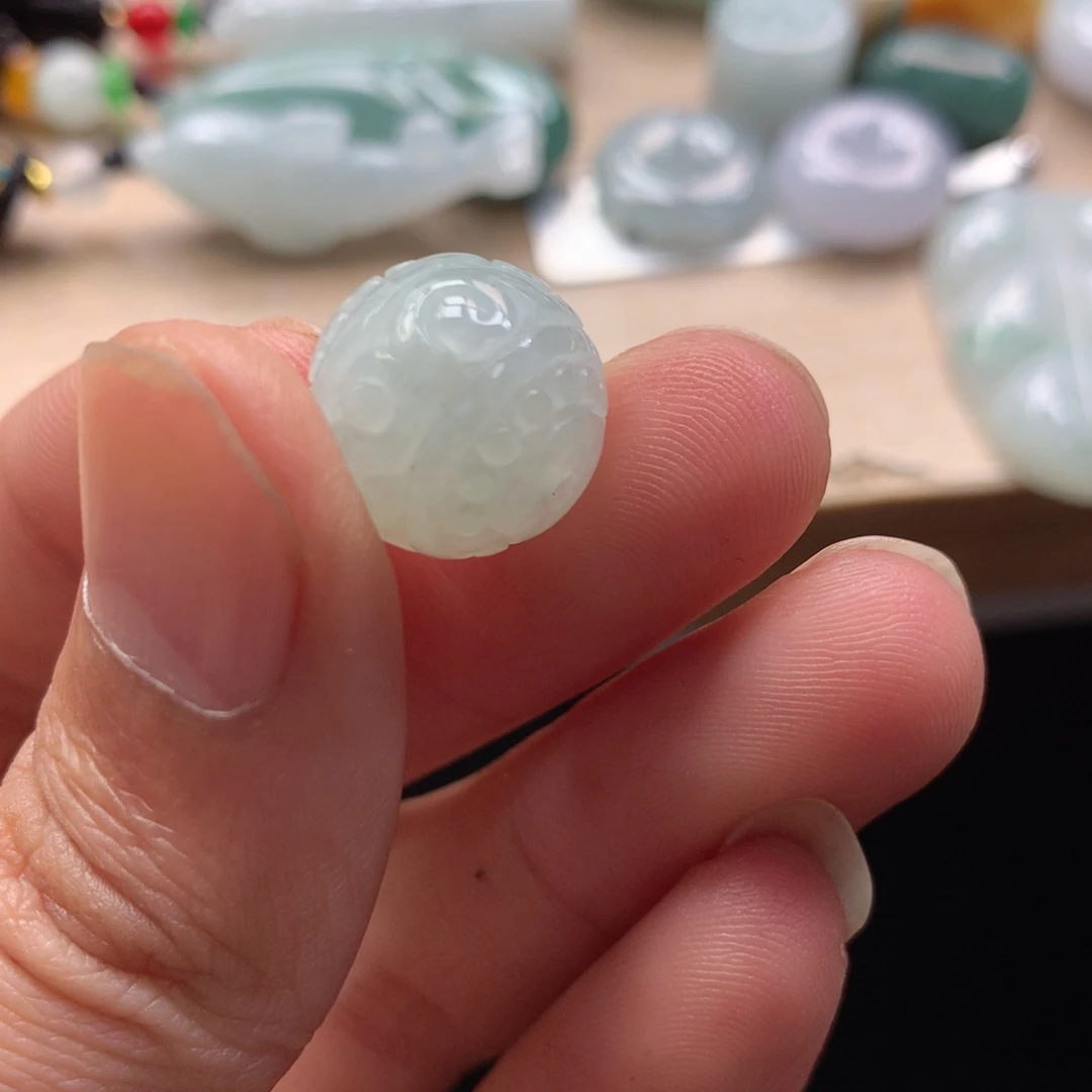 颈饰未镶嵌翡翠吊坠