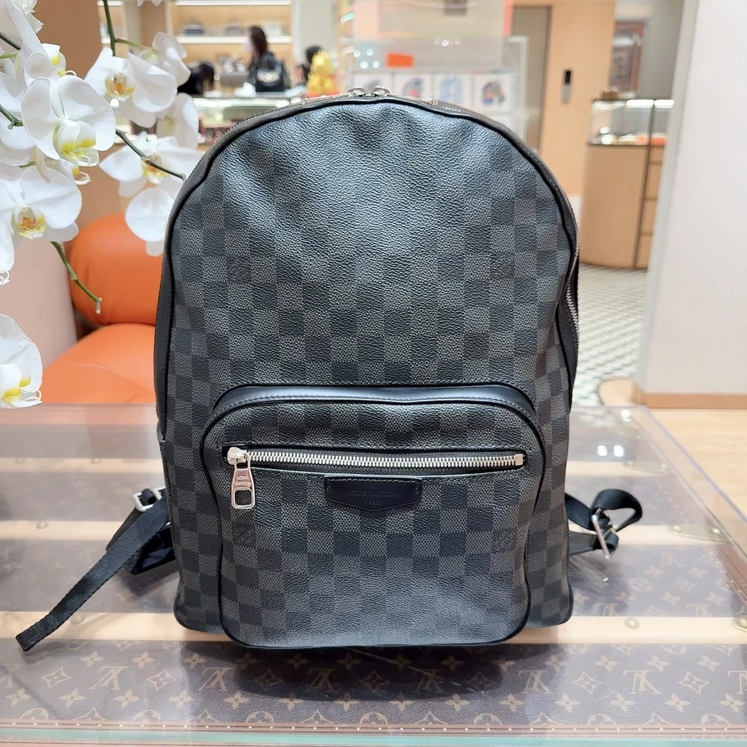 95新 LouisVuitton/路易威登 黑棋盘格拼皮 男款双肩包