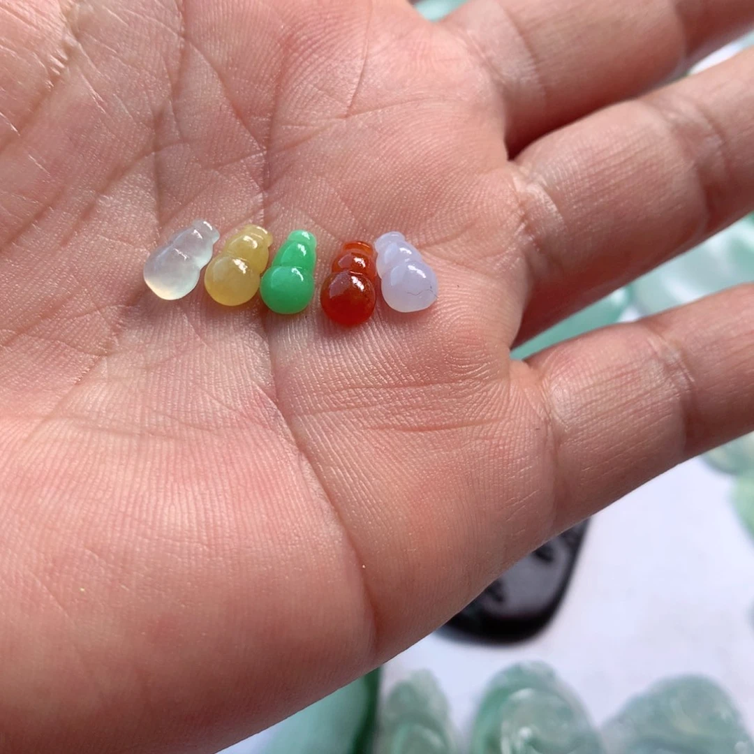 定制翡翠未镶嵌倩包工