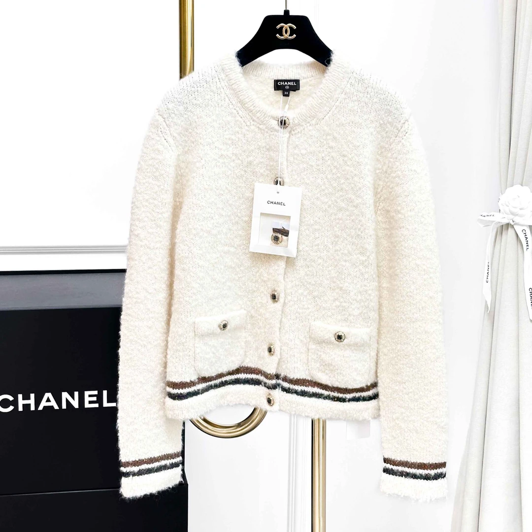 99新 Chanel/香奈儿 38码25N爆款乳白色拼棕色边羊绒针织开衫