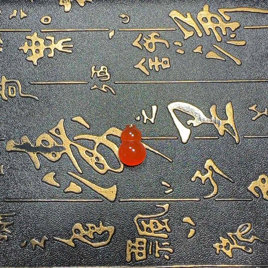南红玛瑙丽江原矿葫芦蛋面吊坠未镶嵌