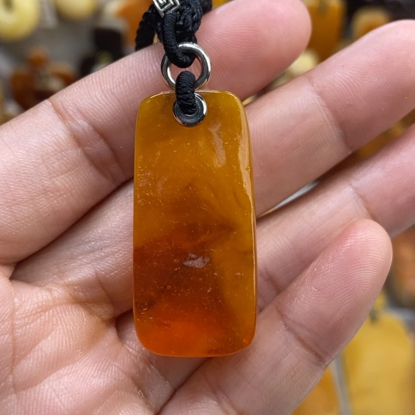 【闪购商品】琥珀颈饰未镶嵌