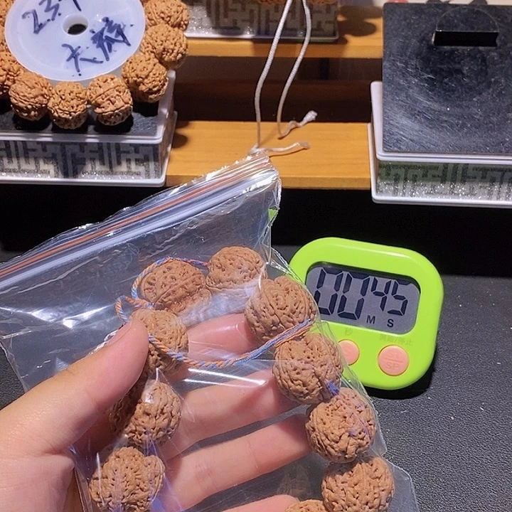 张***的金刚菩提手串这样