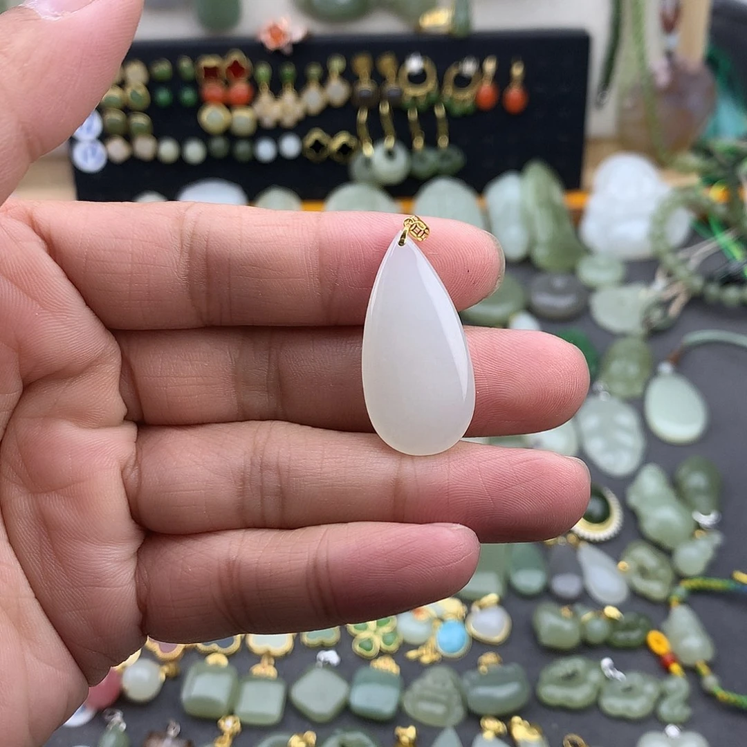 和田玉18K金镶嵌吊坠(不含链)